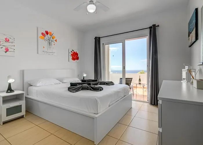 Sea View Panoramic Apartment